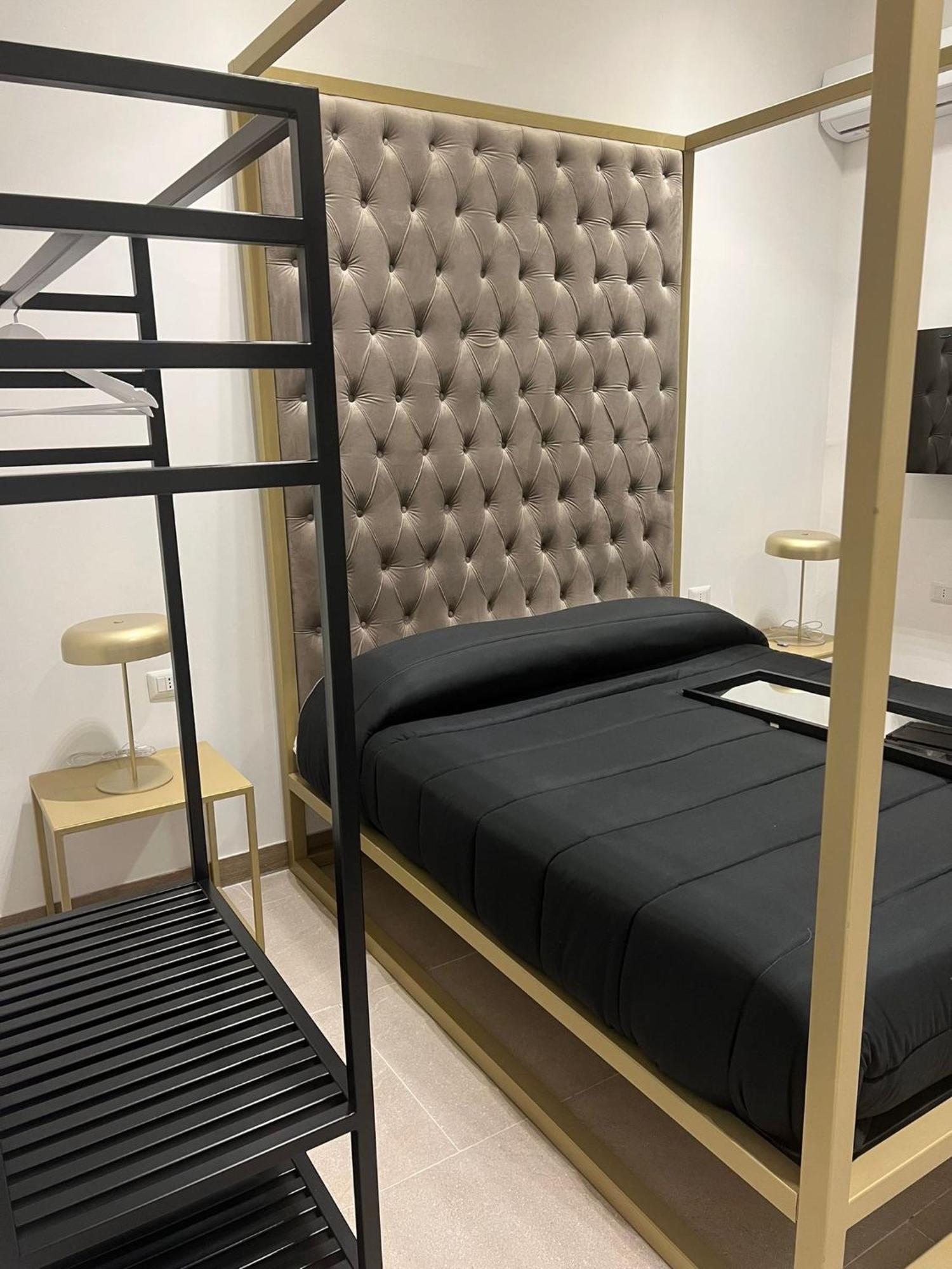 Le Camere Di Giusy Nazionale 24 Nápoles Exterior foto