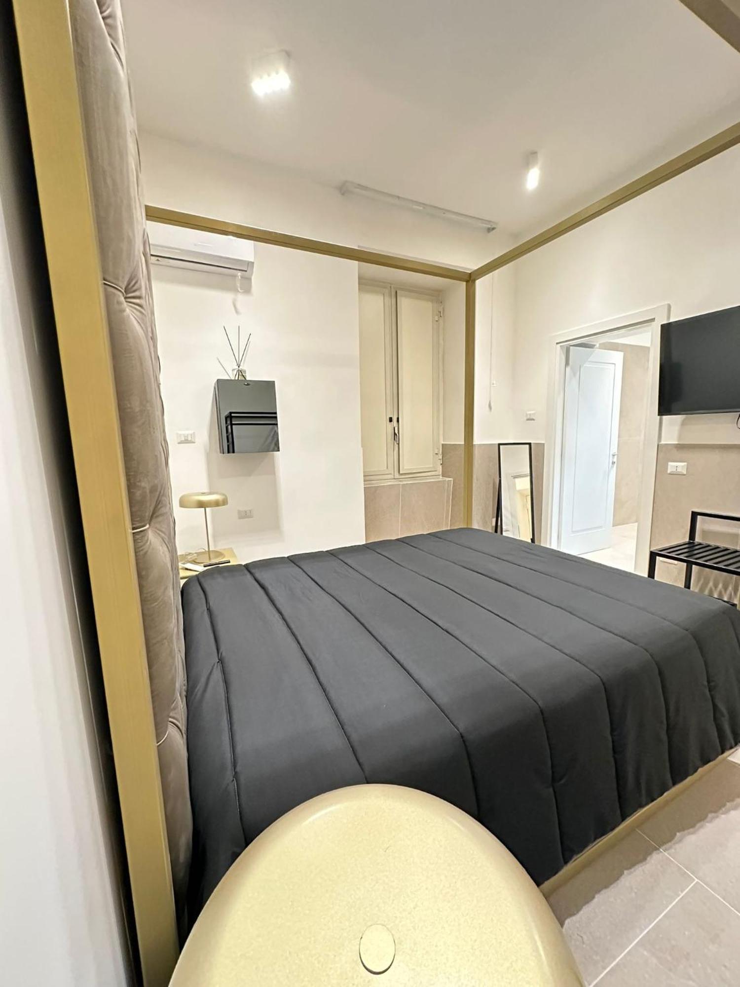 Le Camere Di Giusy Nazionale 24 Nápoles Exterior foto