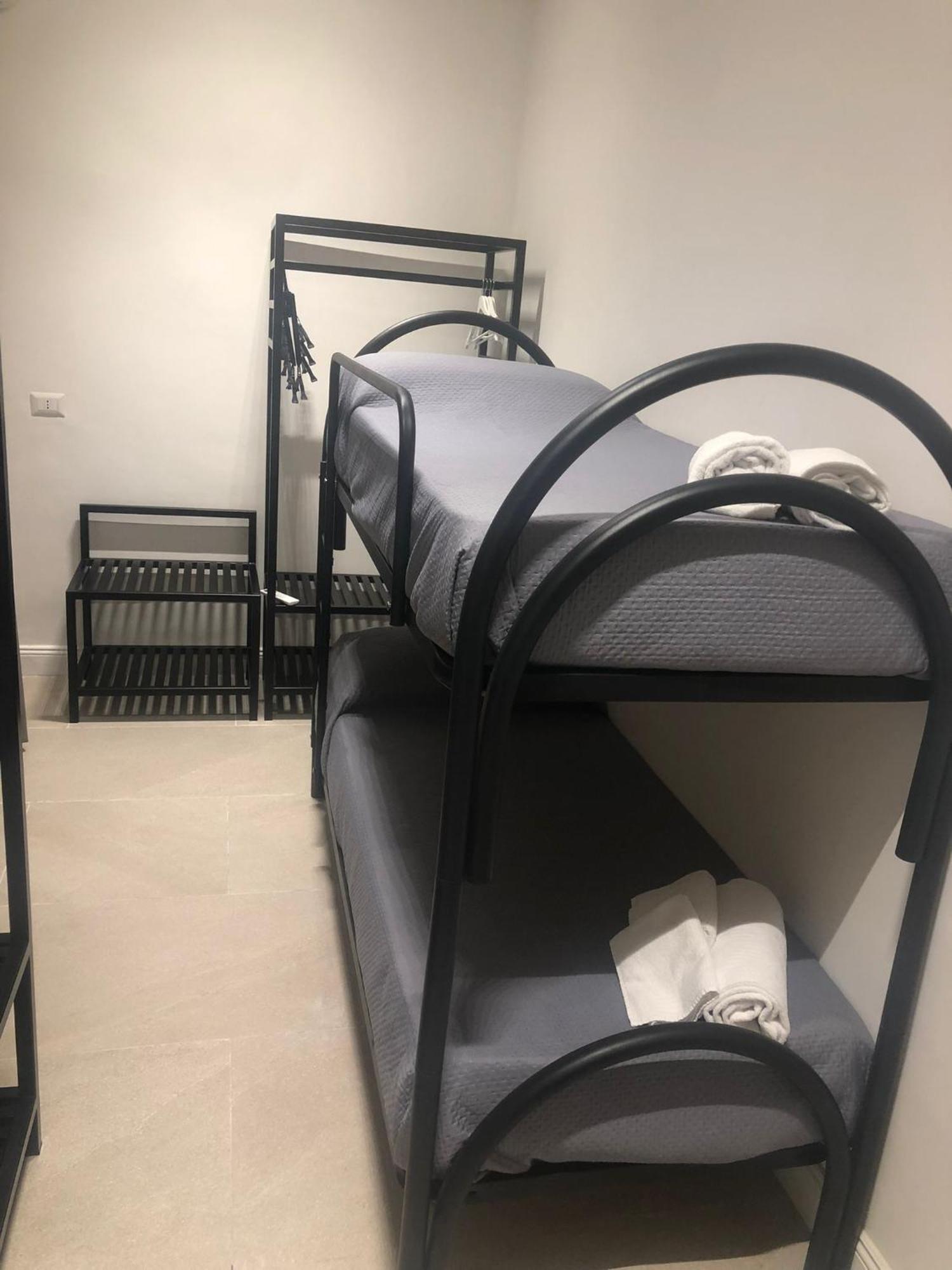 Le Camere Di Giusy Nazionale 24 Nápoles Exterior foto